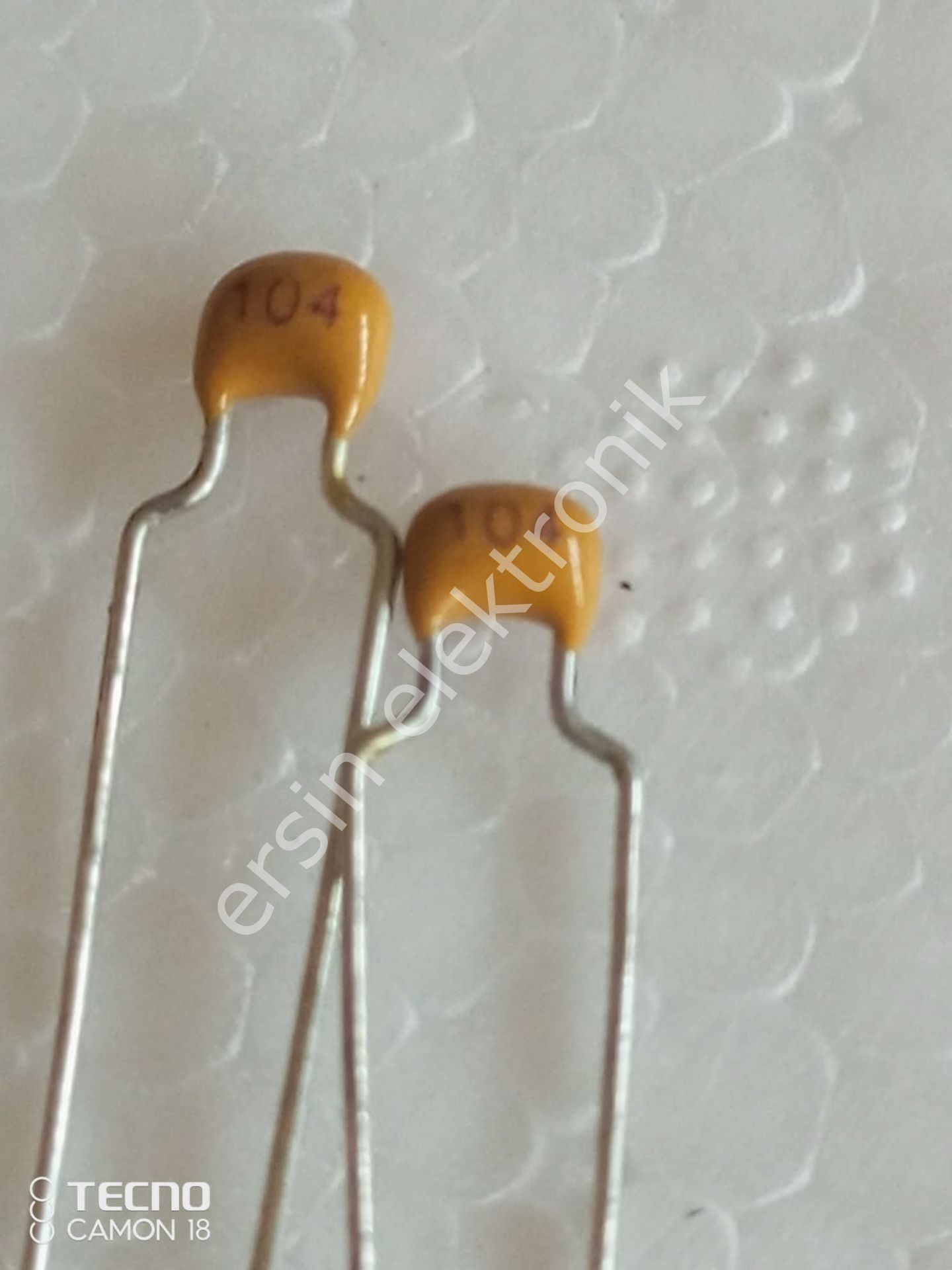 100nF 63V Seramik multilayer (10 Adet Paket)  (Pin Aralığı : 5.08mm)