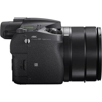 SONY RX10 MARK IV DİJİTAL FOTOĞRAF MAKİNESİ