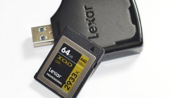 LEXAR 32GB XOD CARD (2933X)+ LEXAR XOD USB 3.0 READER