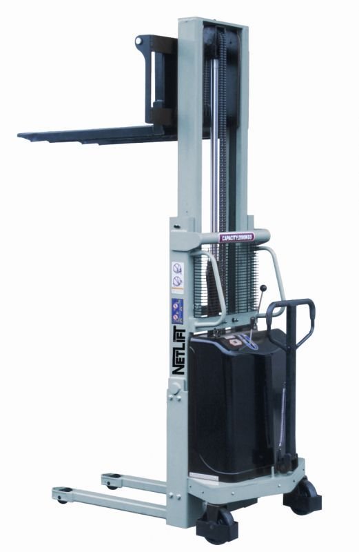 NETLIFT NL-DYC 15-20 AKÜLÜ İSTİF MAKİNASI (1500 KG)