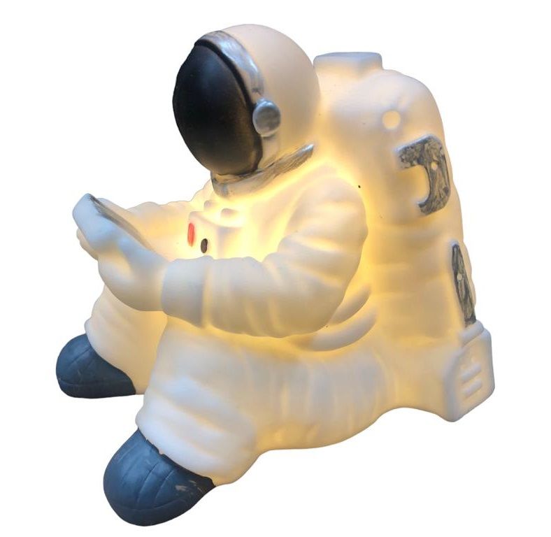 Kitap Okuyan Astronot 3D Gece Lambası