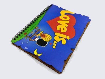 Love is (Şıp Sevdi) Aşk Temalı Ahşap Kapaklı Defter