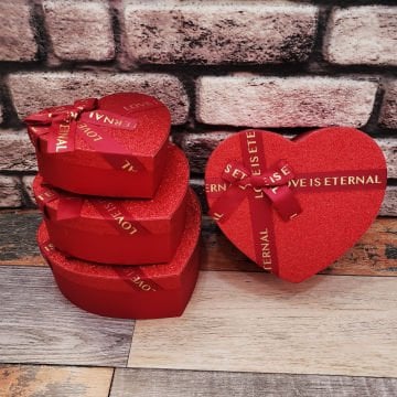 Kırmızı Simli Tasarımlı Kalp Hediye Kutusu 3'lü Set