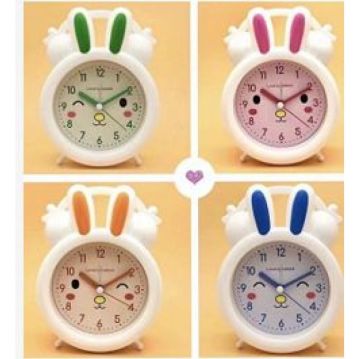 Dekoratif Renkli Kulaklı Tavşan Tasarımlı Alarmlı Masa Saati
