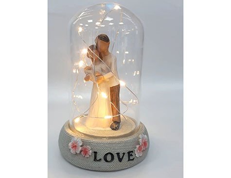Işıklı Cam Fanus İçinde Anne Baba ve Çocuk Temalı Love Biblo