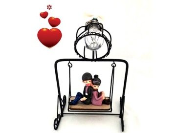 Salıncak da Oturan Romantik Çift Temalı Masa Lambası