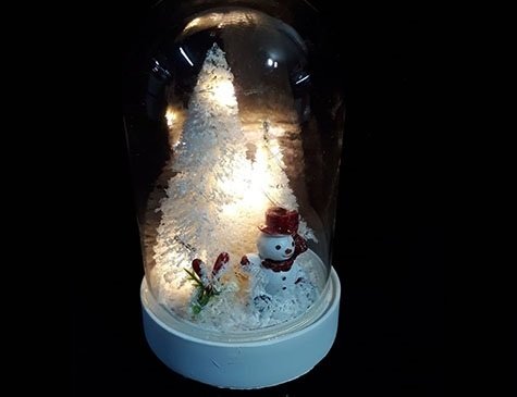 Fanus İçinde Led Işıklı Kardan Adam Tasarımlı Biblo