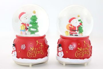 Yılbaşı Noel Baba Ve Hediye Kutuları Püskürtmeli Müzikli Cam Kar Küresi
