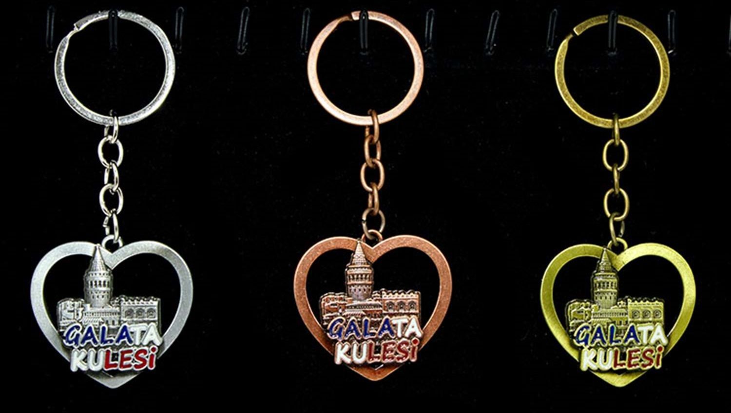Kalp İçinde Galata Kulesi Tasarımlı Metal Anahtarlık  (10cm)