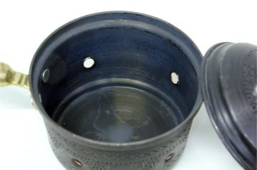 Dekoratif Metal Desenli Saplı Bakır Konik Tütsülük