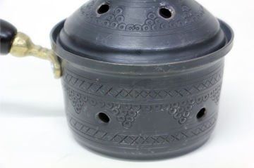 Dekoratif Metal Desenli Saplı Bakır Konik Tütsülük
