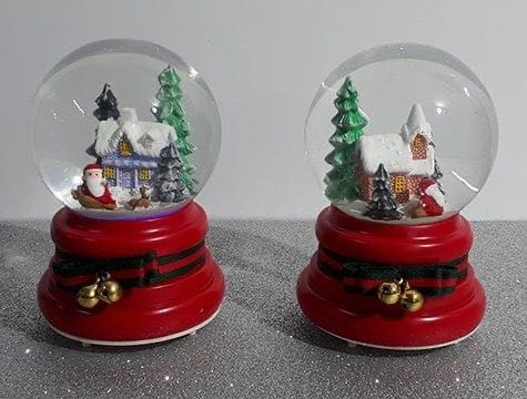 Işıklı Noel Baba Ve Ev Tasarımlı Müzikli Cam Kar Küresi