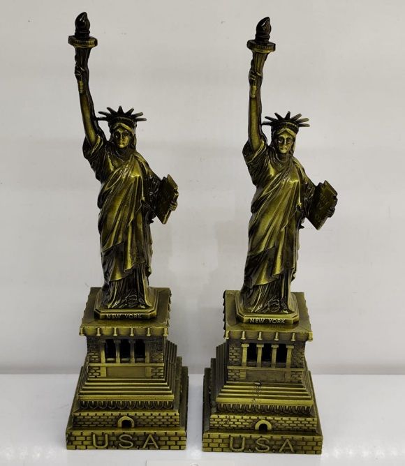 Metal New York Amerika Özgürlük Heykeli Biblosu (24 cm)