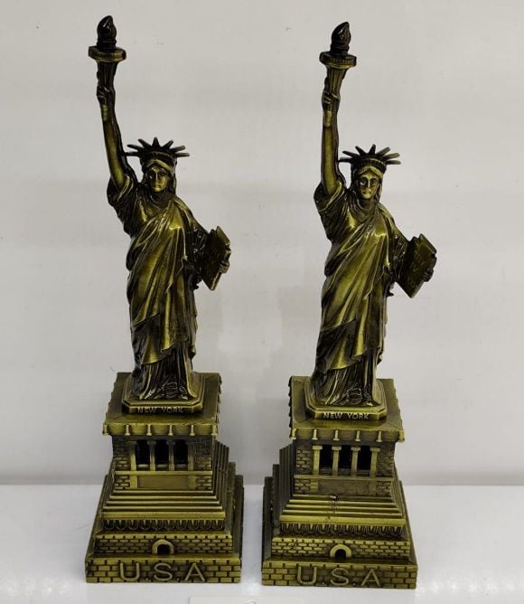 Metal New York Amerika Özgürlük Heykeli Biblosu (32 cm)