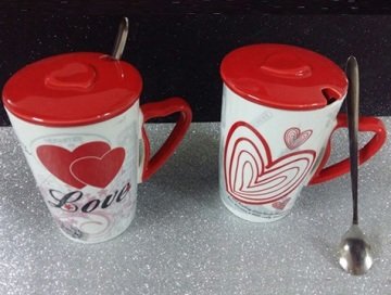 Love Kalp Tasarımlı Kapaklı Kaşıklı Seramik Kupa Bardak