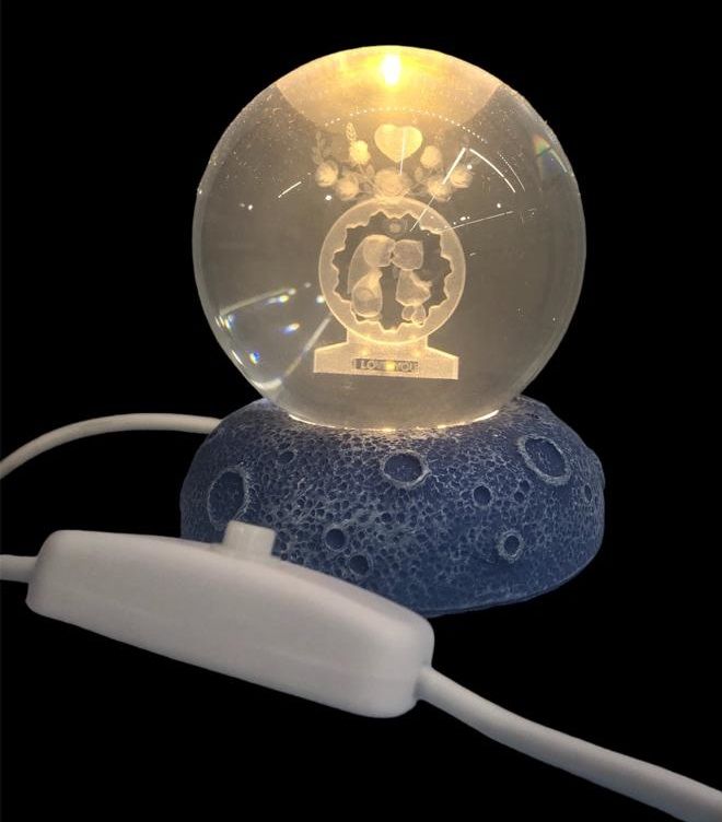 Sevgili Tasarımlı Polyester Standlı Usb Işıklı Cam Küre