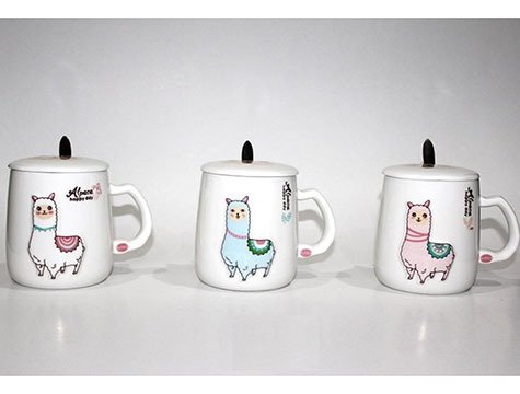 Lama Desenli Seramik Kapaklı Kaşıklı Kupa Bardak
