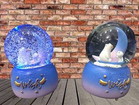 Işıklı Müzikli Kar Püskürten Sevimli Kutup Ayısı Cam Kar Küresi