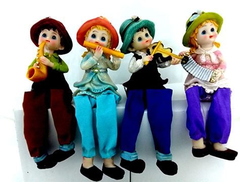 Ayakları Sallanan Müzisyen Kız Bibloları (4 Adet)