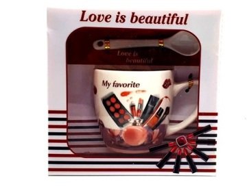 Love is Beautiful Yazılı Kaşıklı Seramik Kupa Bardak