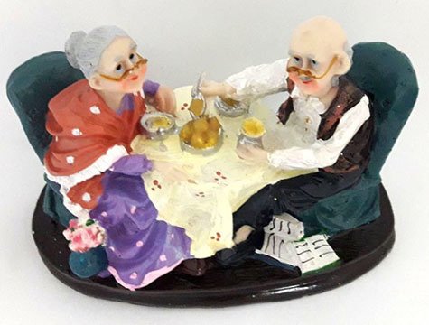 Dekoratif Romantik Yemek Yiyen Yaşlı Çift Biblosu