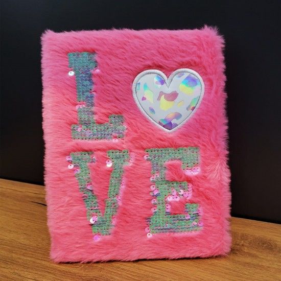 Love Tasarımlı Kalpli Peluş Defter