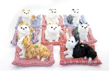 Minderde Uzanan Kafa Sallayan Miyavlayan Peluş Kedi 25 cm
