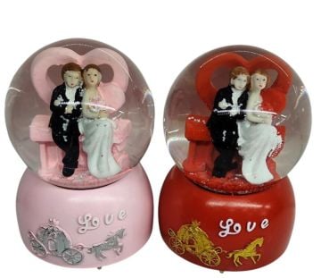 Kalpli Gelin Damat Temalı Müzikli Işıklı Cam Kar Küresi