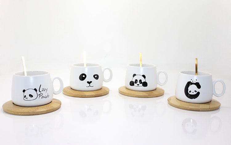 Panda Temalı Bambu Altlıklı Kaşıklı Kupa Bardak