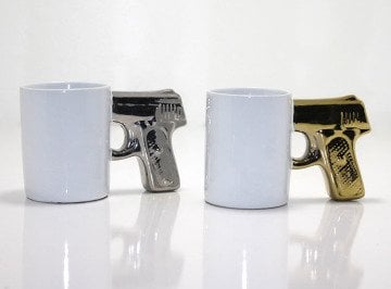 Silah Tasarımlı Beyaz Kupa Bardak