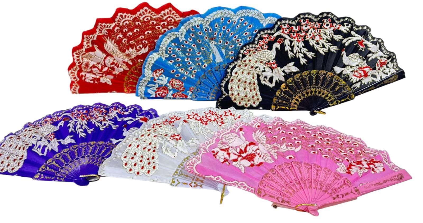Plastik Saplı Tavus Kuşu Desenli Yelpaze
