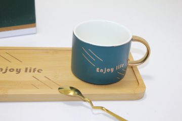 Enjoy Life Yeşil Tasarım Ahşap Sunum Tabaklı Kaşıklı Kupa Bardak