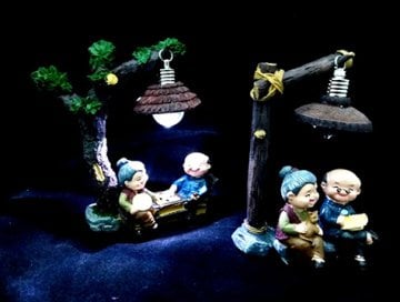 Dekoratif Sevimli Nine Dede Biblosu  Masa Lambası