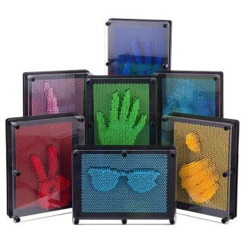 3 Boyutlu Plastik Renkli Çivi Tablo Pinart (25 cm x 20 cm x 4 cm)