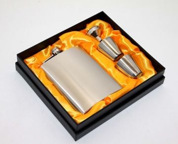 8 oz İçki Matara Seti 2 Shot Bardaklı (4 Parça)