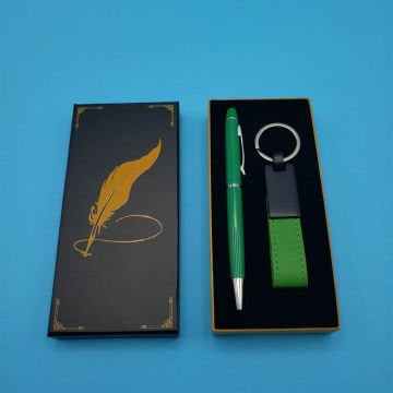Yeşil Anahtarlık Ve Kalem Set