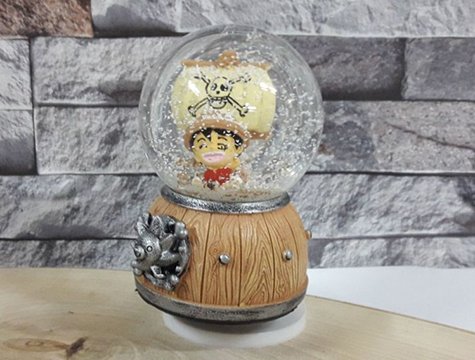 Dekoratif One Piece Temalı Kar Küresi ve Müzik Kutusu
