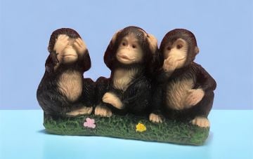 Oturan Üç Maymunlar Biblo Görmedim Duymadım Bilmiyorum