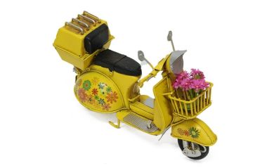 Dekoratif Eskitme Çiçekli Sepetli Metal Sarı Scooter