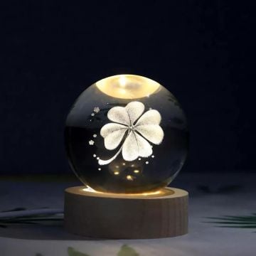 Dekoratif Kalp Yapraklı Çiçek Tasarımlı Ahşap Altlıklı Işıklı Cam Küre