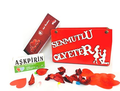 Sevgiliye Sen Mutlu Ol Yeter Kırmızı Aşk Kutusu Hediye