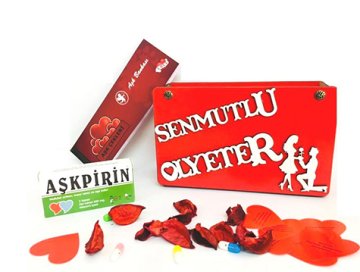 Sevgiliye Sen Mutlu Ol Yeter Kırmızı Aşk Kutusu Hediye