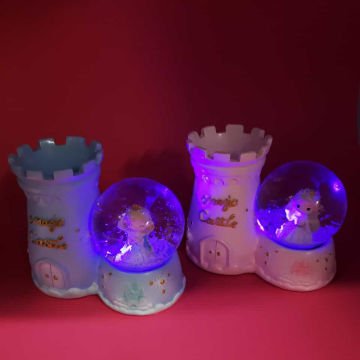 Prenses Ve Magic Castle Sihirli Kale Işıklı Cam Kar Küresi Kalemlik