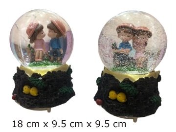 Işıklı Müzikli Püskürtme Kütük Üstünde Sevgili Temalı Cam Kar Küresi