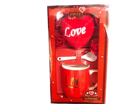 Seramik Kaşıklı Renkli Kupa Bardak ve Love Kalp Yastık
