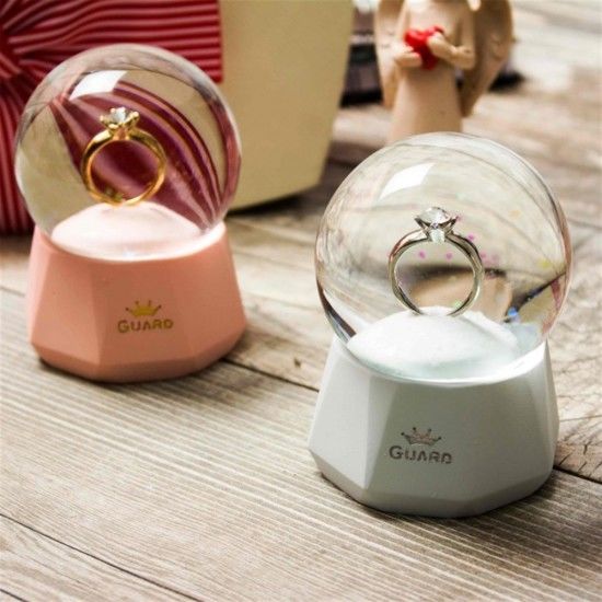 Tek Taş Yüzük Tasarımlı Mini Işıklı Cam Kar Küresi