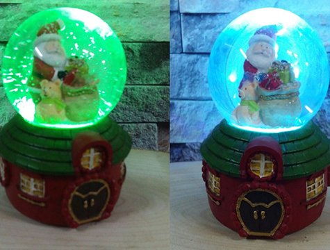 Renk Değiştiren Işıklı Müzikli Noel Baba Kar Küresi