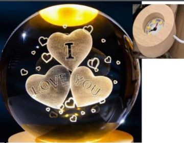 Dekoratif Ahşap Altlıklı I Love You Kalp Temalı Işıklı Cam Küre (8 cm)
