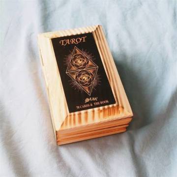 Ahşap Kutulu 78 Kartlı Tarot Seti