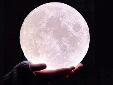3D Ay Şeklinde Dekoratif Gece Lambası Masa Lambası